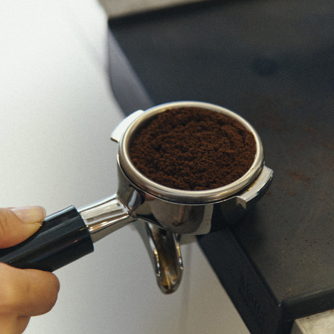 Café de Especialidad vs. Café Industrial: ¿Por qué Elegir el Primero?